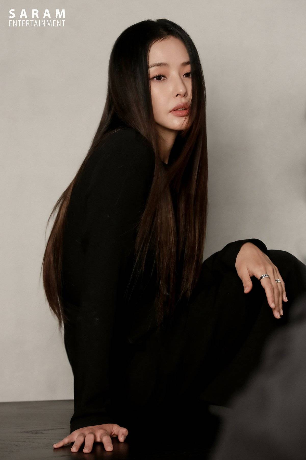 Lee Ha Nee Saram Entertainment Profile photos